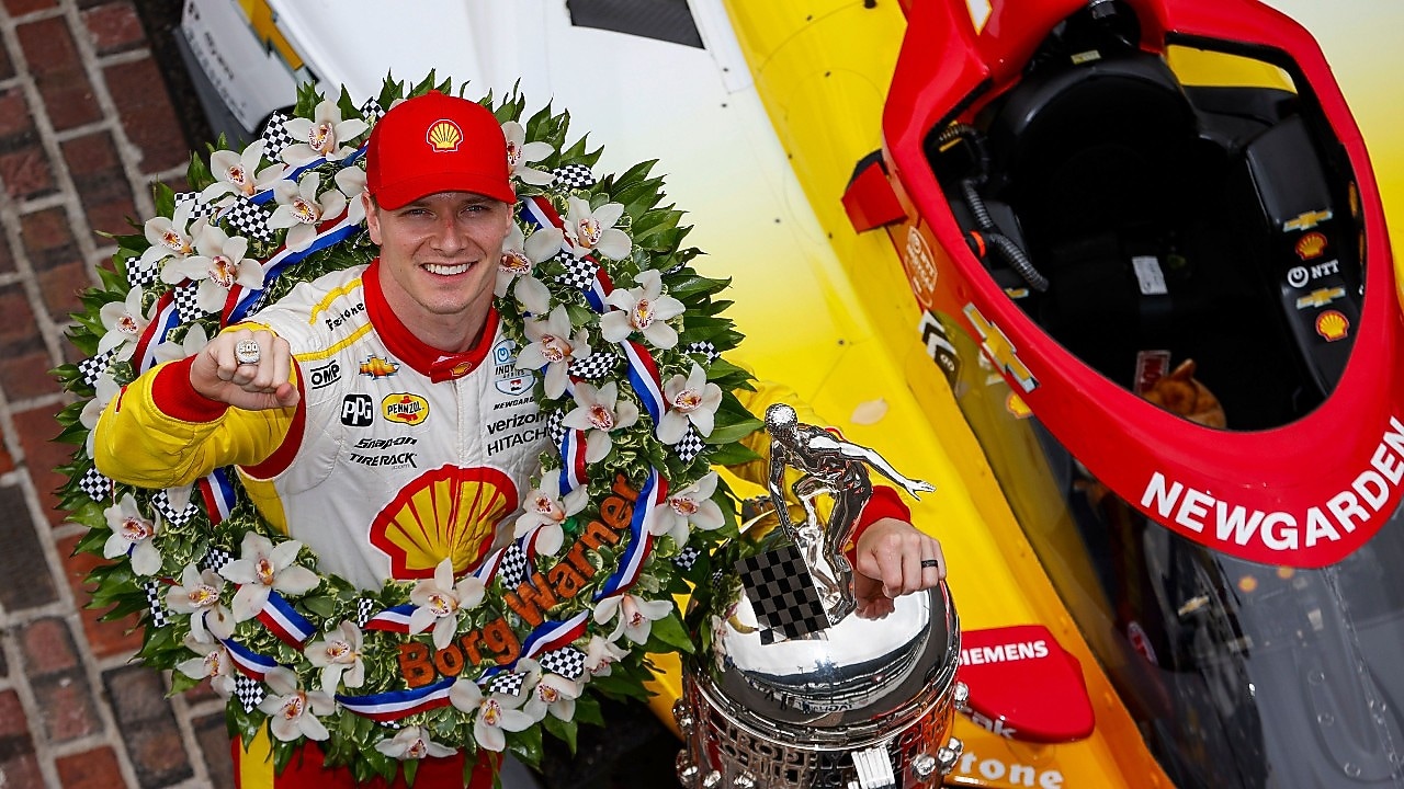 Josef Newgarden speaks with Shell Eco-marathon team