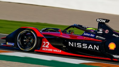 Oliver Rowland, number 22