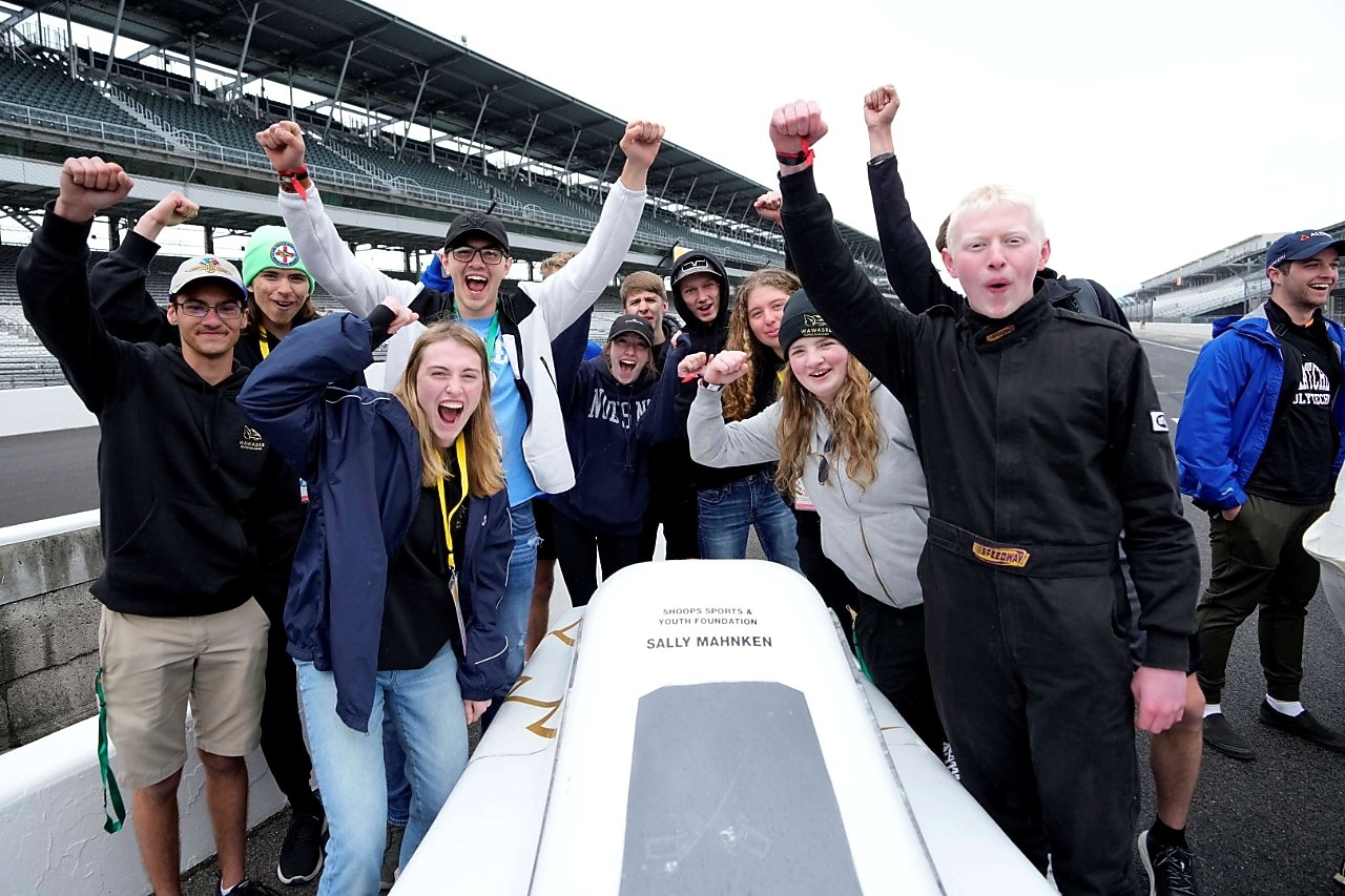  Team Wawasee Gold from Wawasee High School, Indiana, competing in the Internal Combustion Engine-Urban Concept category